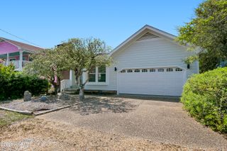 301 E Avenue, Kure Beach, NC 28449