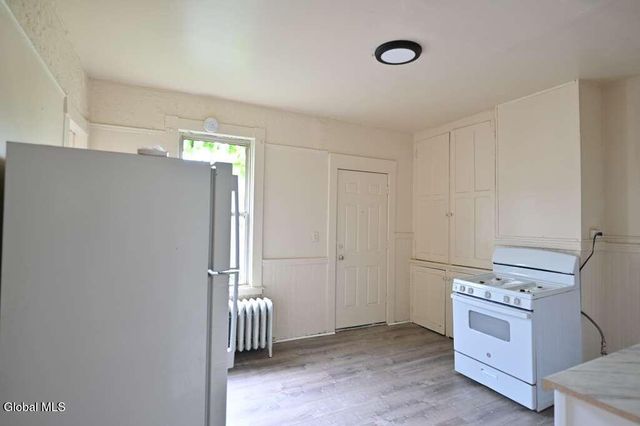 618 Clinton Avenue, Albany, NY 12206