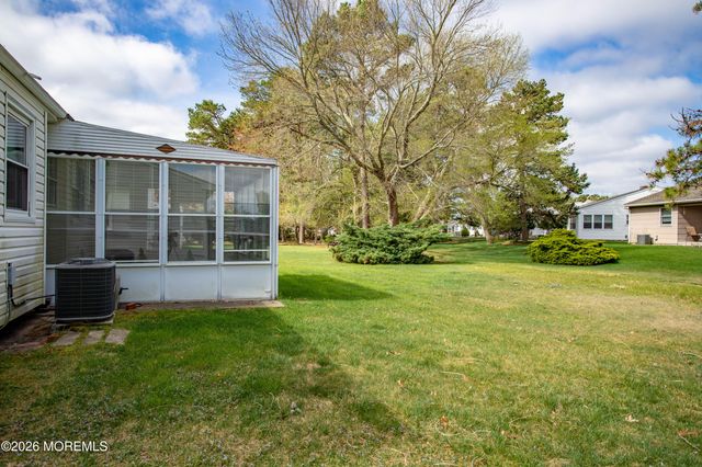 13 Nostrand Drive, Toms River, NJ 08757