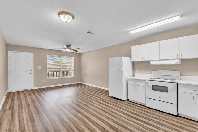 500 Channel Marker Street 2, Mary Esther, FL 32569