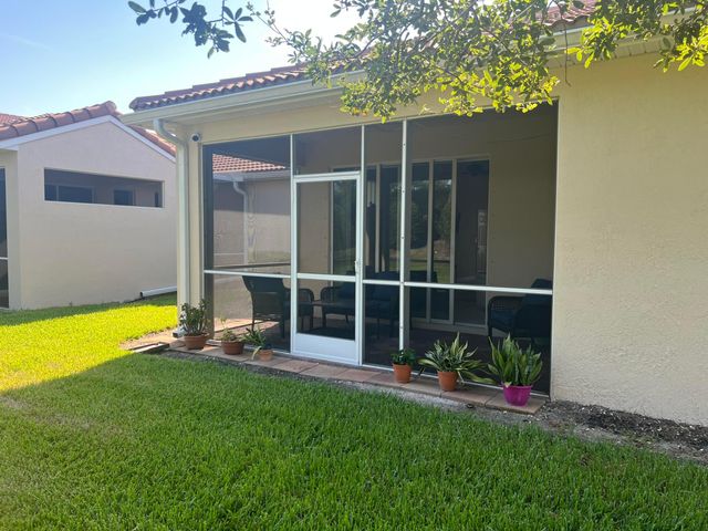 1041 Normandie Way, Vero Beach, FL 32960