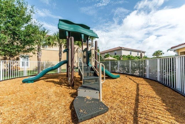 1041 Normandie Way, Vero Beach, FL 32960