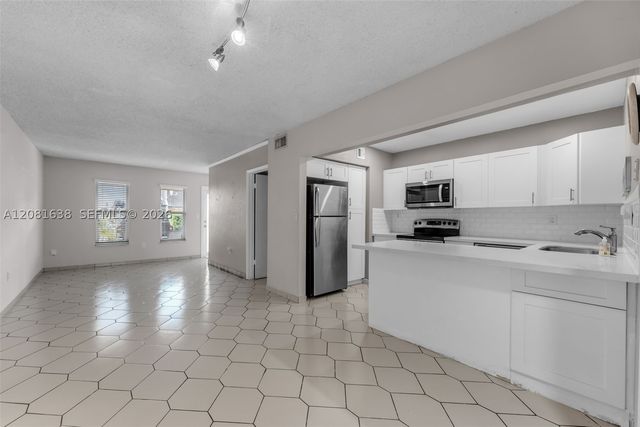 2018 SW 103rd Ct, Miami, FL 33165