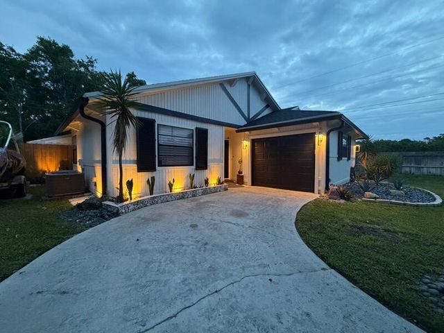 6062 Bania Wood Circle, Atlantis, FL 33462