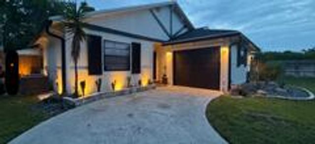 6062 Bania Wood Circle, Atlantis, FL 33462
