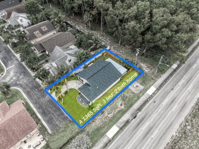 6062 Bania Wood Circle, Atlantis, FL 33462
