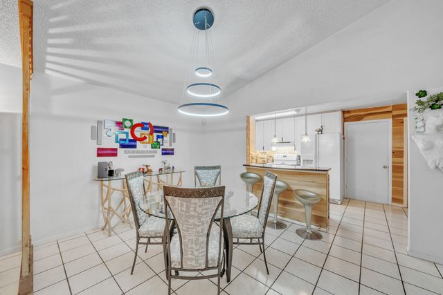 6062 Bania Wood Circle, Atlantis, FL 33462
