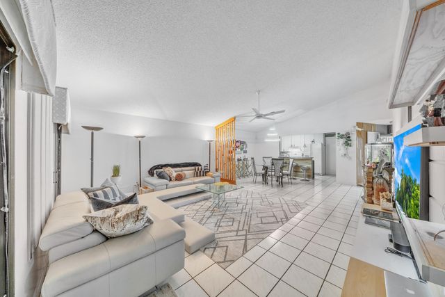 6062 Bania Wood Circle, Atlantis, FL 33462