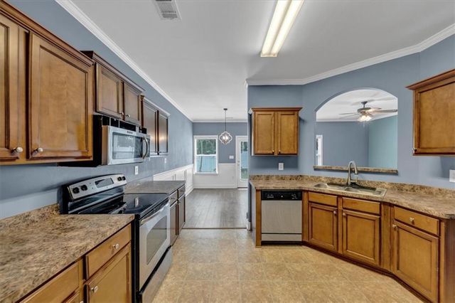 18 Greenfield Drive, Dawsonville, GA 30534