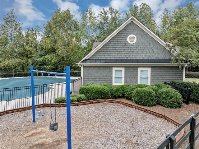 18 Greenfield Drive, Dawsonville, GA 30534