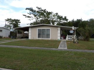 141 SE El Sito Court, Port St Lucie, FL 34983