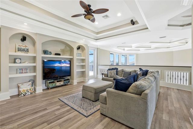 541 Taylor CT, Marco Island, FL 34145