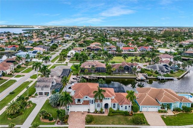 541 Taylor CT, Marco Island, FL 34145