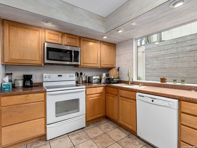 215 Beauregard - Unit B, San Antonio, TX 78204