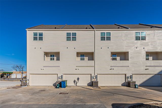 313 N Mill Street, Lewisville, TX 75057