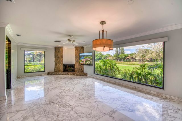 1 Balfour Road E, Palm Beach Gardens, FL 33418