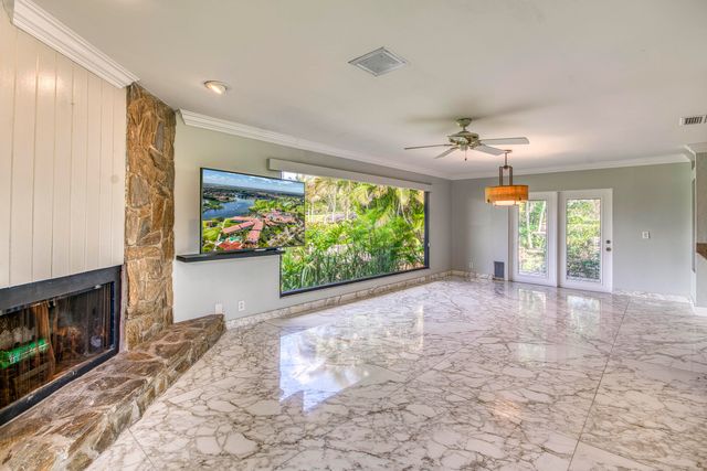 1 Balfour Road E, Palm Beach Gardens, FL 33418