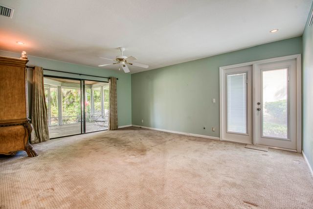 1 Balfour Road E, Palm Beach Gardens, FL 33418