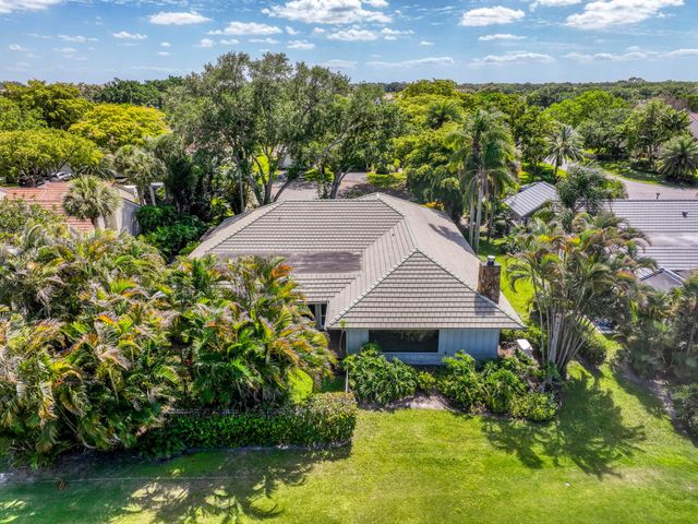 1 Balfour Road E, Palm Beach Gardens, FL 33418