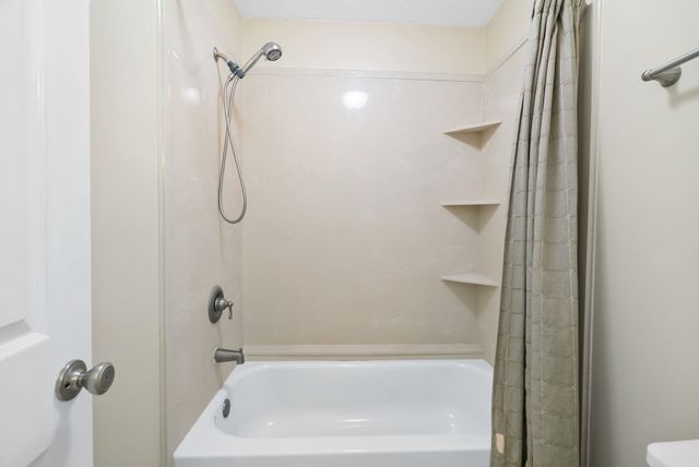 6465 EASTBRIER DR, Bartlett, TN 38135