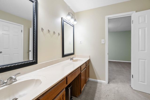 6465 EASTBRIER DR, Bartlett, TN 38135