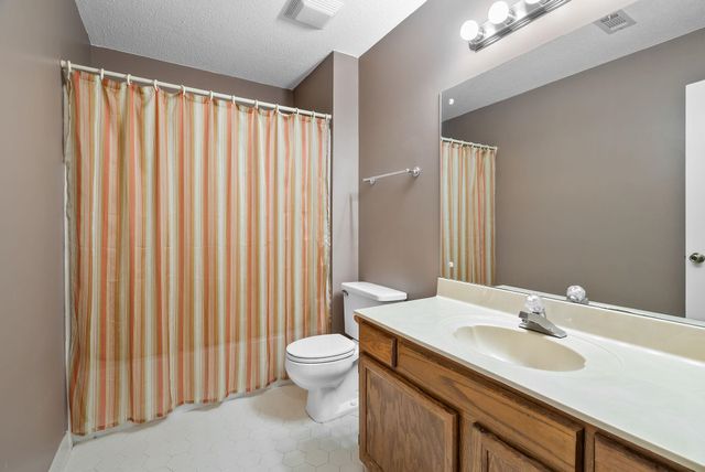 6465 EASTBRIER DR, Bartlett, TN 38135