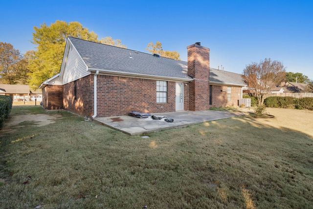 6465 EASTBRIER DR, Bartlett, TN 38135