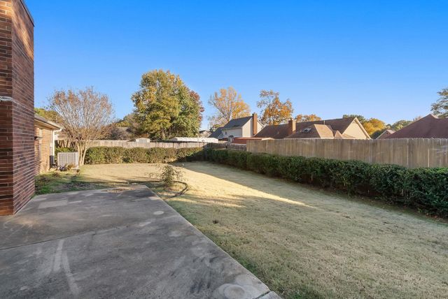 6465 EASTBRIER DR, Bartlett, TN 38135