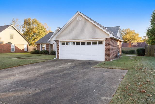 6465 EASTBRIER DR, Bartlett, TN 38135