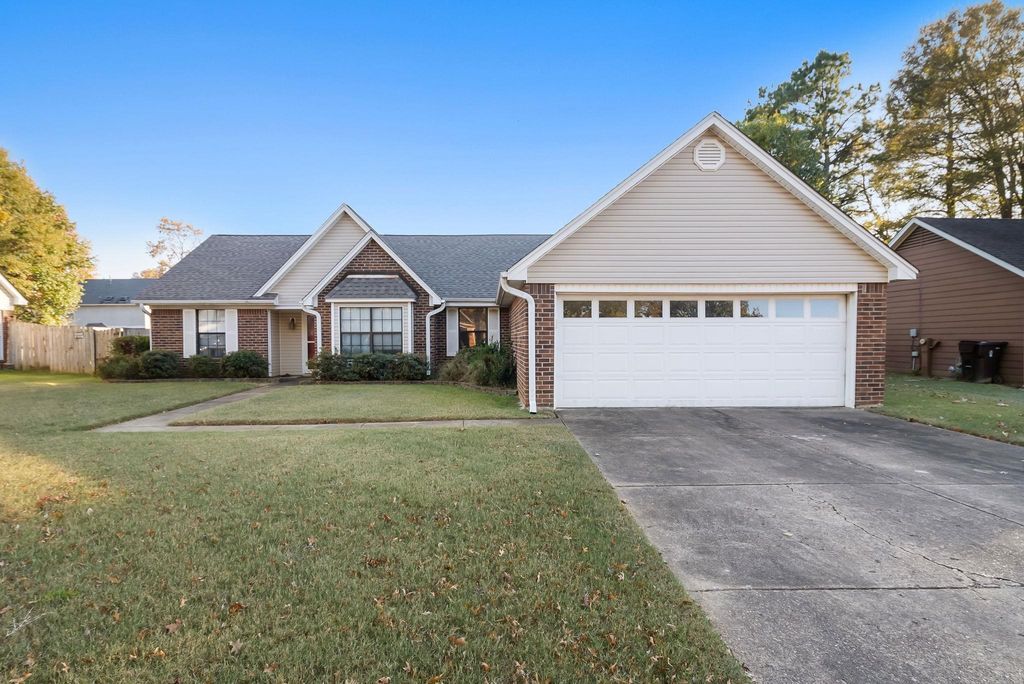 6465 EASTBRIER DR, Bartlett, TN 38135