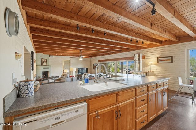 2481 N Lloyd Bush Drive, Tucson, AZ 85745