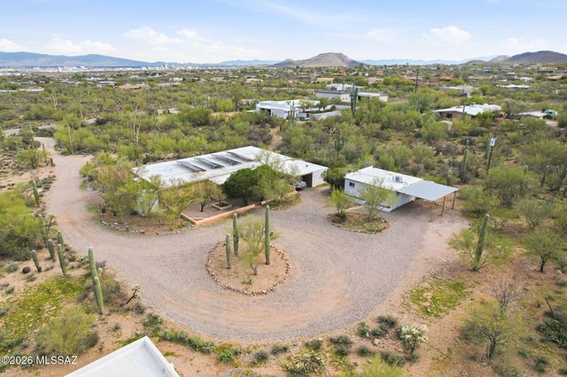 2481 N Lloyd Bush Drive, Tucson, AZ 85745