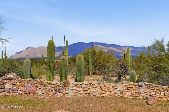 2481 N Lloyd Bush Drive, Tucson, AZ 85745