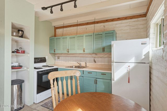 2481 N Lloyd Bush Drive, Tucson, AZ 85745