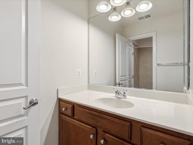 3153 BLUE BARN WAY, Fairfax, VA 22031