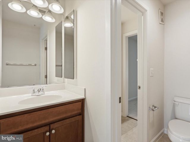 3153 BLUE BARN WAY, Fairfax, VA 22031