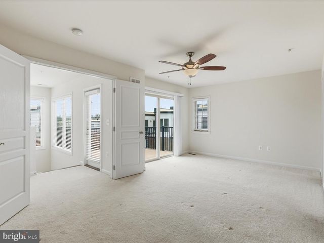 3153 BLUE BARN WAY, Fairfax, VA 22031