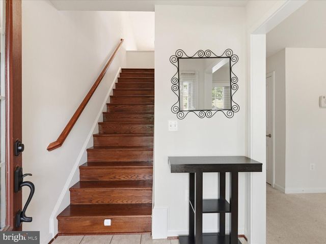 3153 BLUE BARN WAY, Fairfax, VA 22031