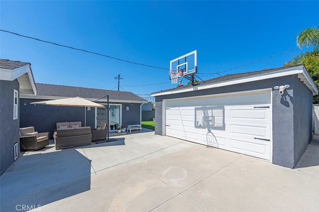 18417 Glenburn Avenue, Torrance, CA 90504