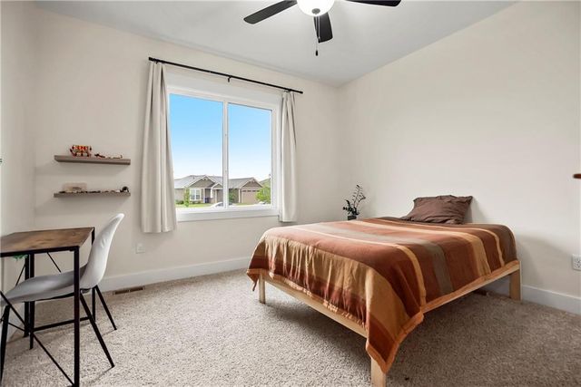 5004 Cedar Grove Way, Lawrence, KS 66049