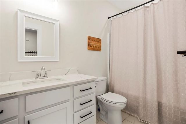 5004 Cedar Grove Way, Lawrence, KS 66049