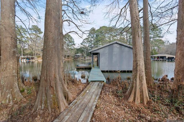 12343 Lake Rosemound Rd, St Francisville, LA 70775