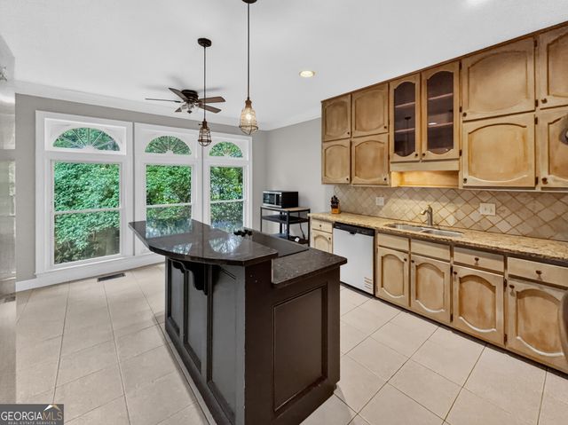 208 Melrah Hill, Peachtree City, GA 30269