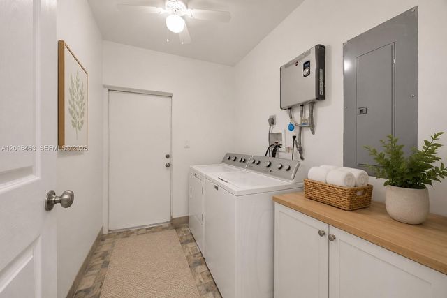 15725 SW 102nd Place, Miami, FL 33157