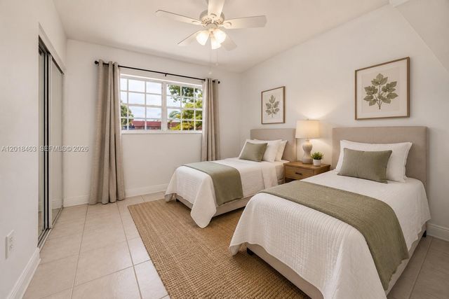 15725 SW 102nd Place, Miami, FL 33157