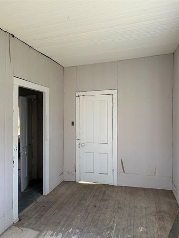 512 S Mckinney Street, Mexia, TX 76667