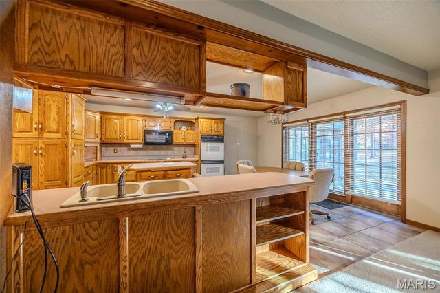 25670 Open Ridge Lane, Lebanon, MO 65536