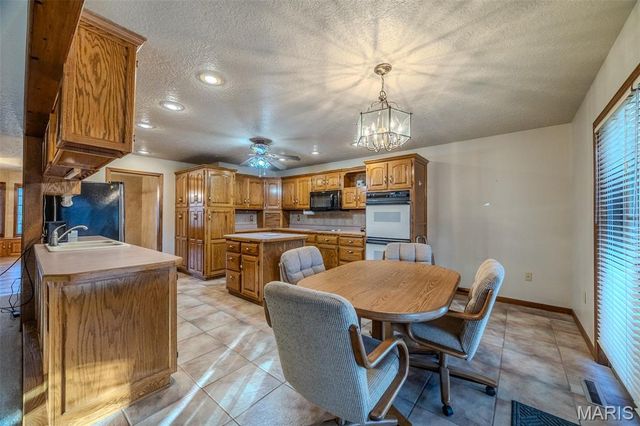 25670 Open Ridge Lane, Lebanon, MO 65536