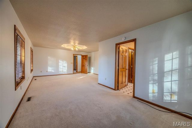 25670 Open Ridge Lane, Lebanon, MO 65536