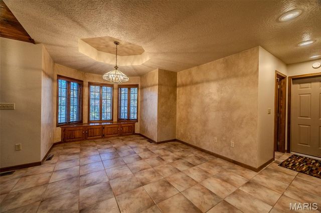 25670 Open Ridge Lane, Lebanon, MO 65536